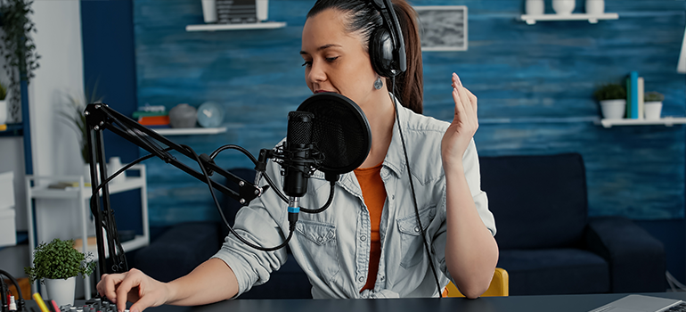 /blog/post/antes-de-editar-tu-podcast-revisa-estos-puntos-clave