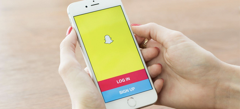 /blog/post/como-y-por-que-hacer-una-estrategia-en-snapchat