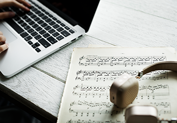 ¿Qué es la música libre de derechos de autor? 